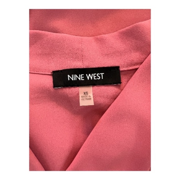 πΈπ€ EUC NINE WEST Pink Mauve Pleated V-Neck Sleeveless Blouse | Sz XS - Picture 5 of 7